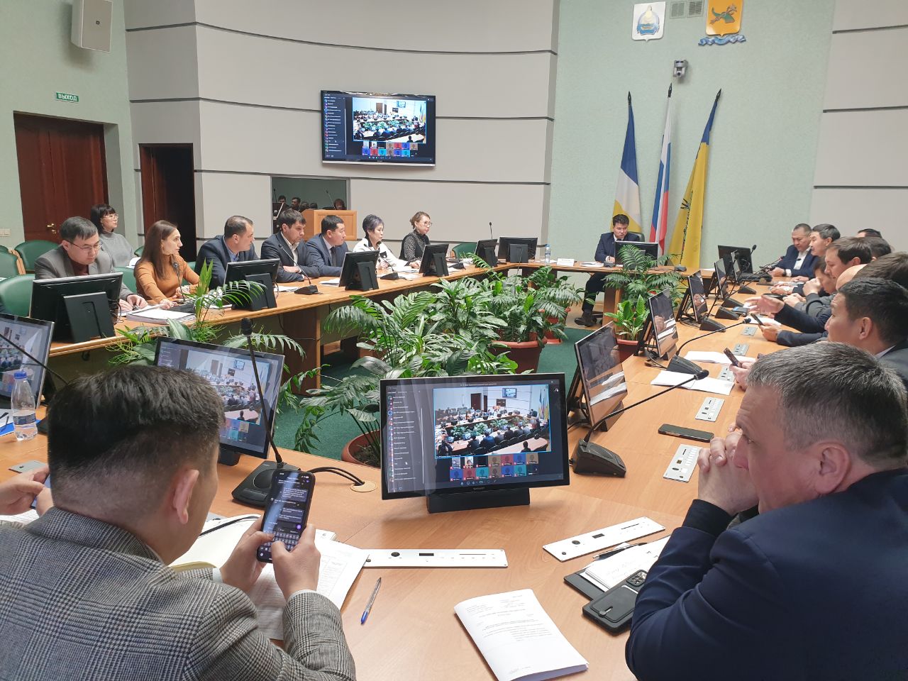 Фото Депутаты Улан-Удэнского горсовета обсудили изменения в наказах 