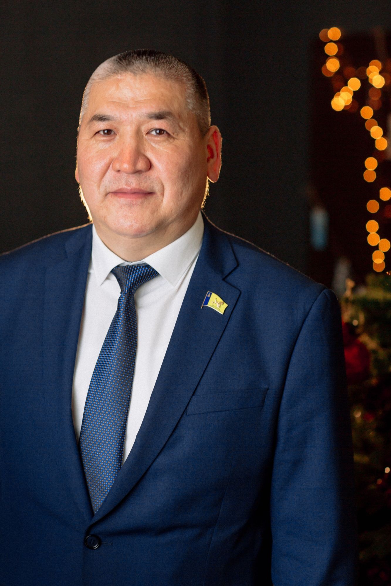 Фото Председатель Улан-Удэнского городского Совета депутатов поздравляет с Новым годом  