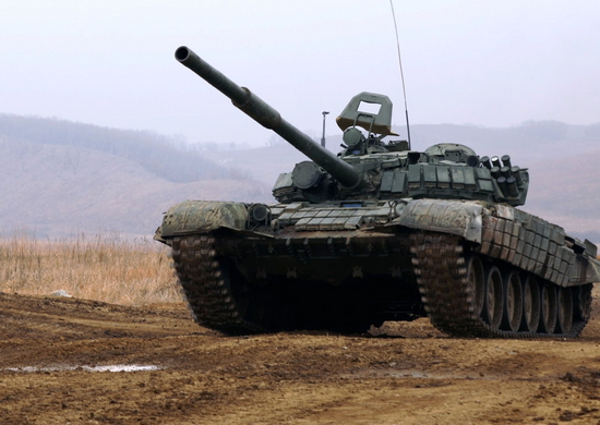 Фото На танкодромах ВВО в Бурятии прошли занятия по экстремальному вождению танков и БМП