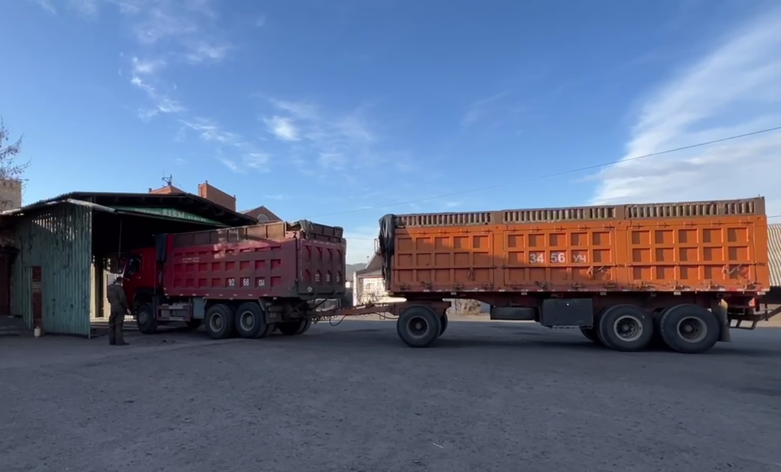 Фото Из Улан-Удэ в Монголию отправятся десять машин гуманитарной помощи для скотоводов