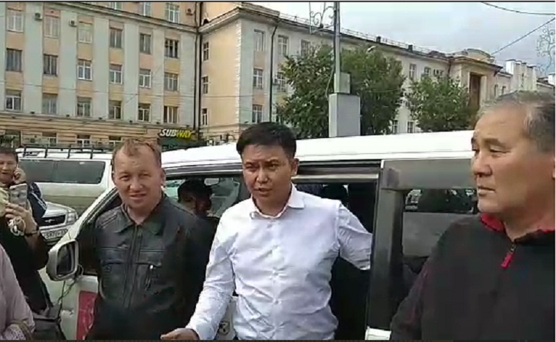 Фото Задержанный в Улан-Удэ депутат НХ Баир Цыренов предстал перед судом