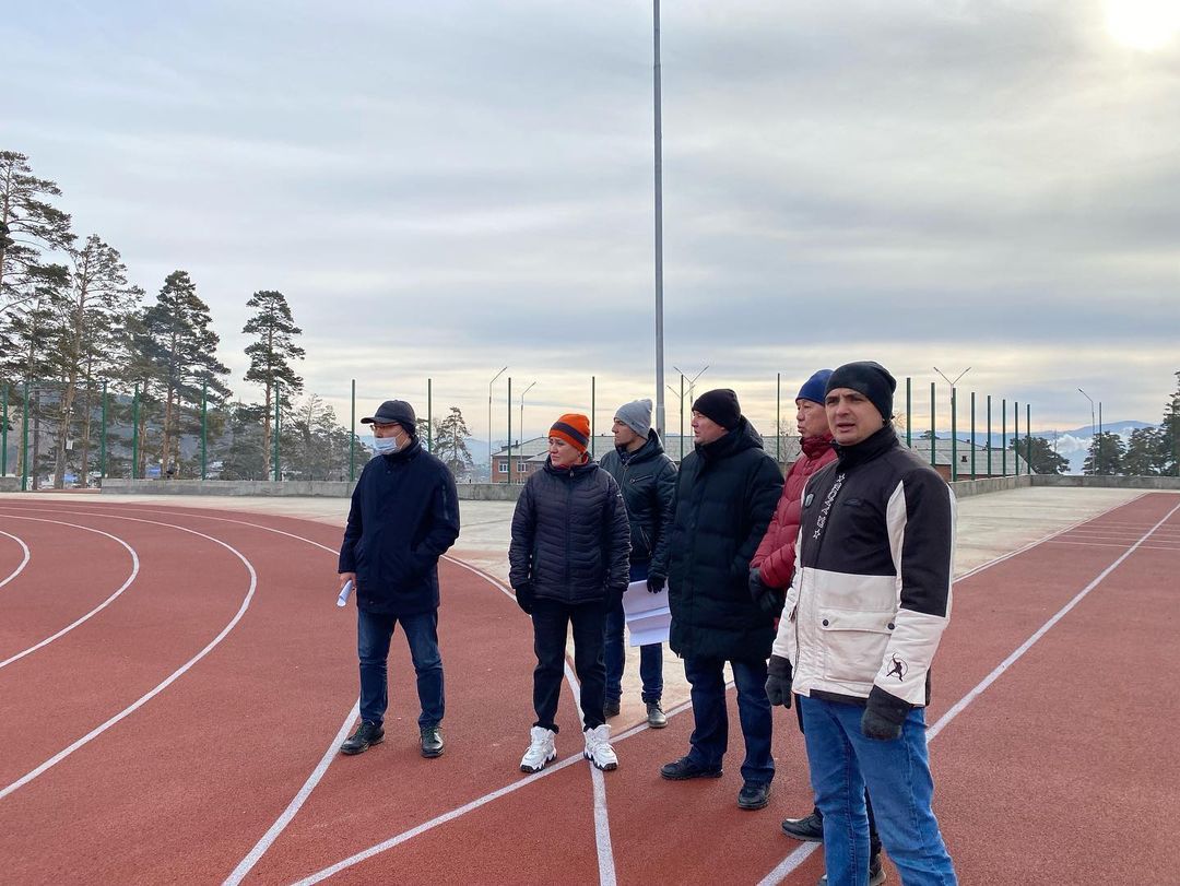 Фото В Улан-Удэ проверили ход строительства спортивных объектов (ФОТО)
