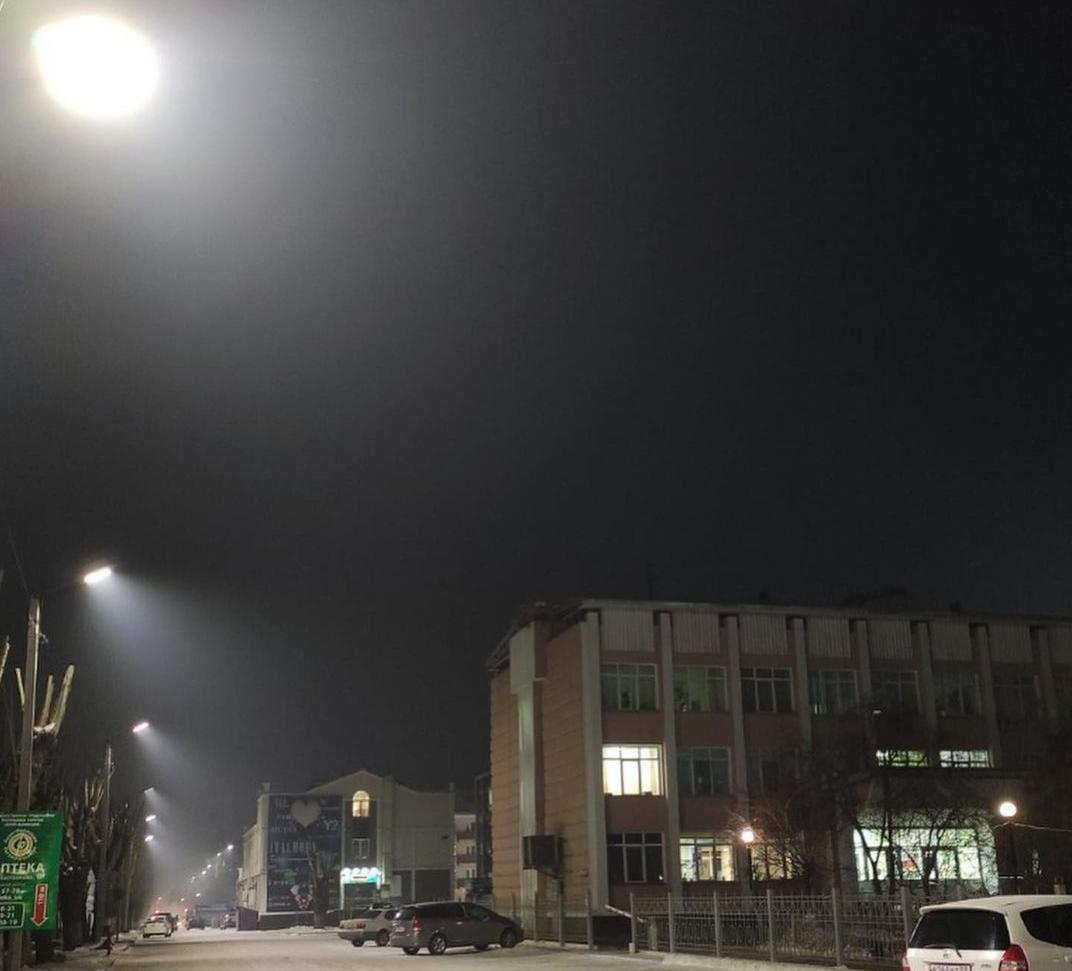 Светло как днем: в Улан-Удэ засветилась диодами центральная улица (ФОТО)
