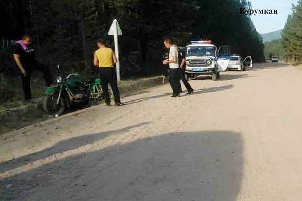 Фото В Бурятии 4-летний мальчик упал с мотоцикла
