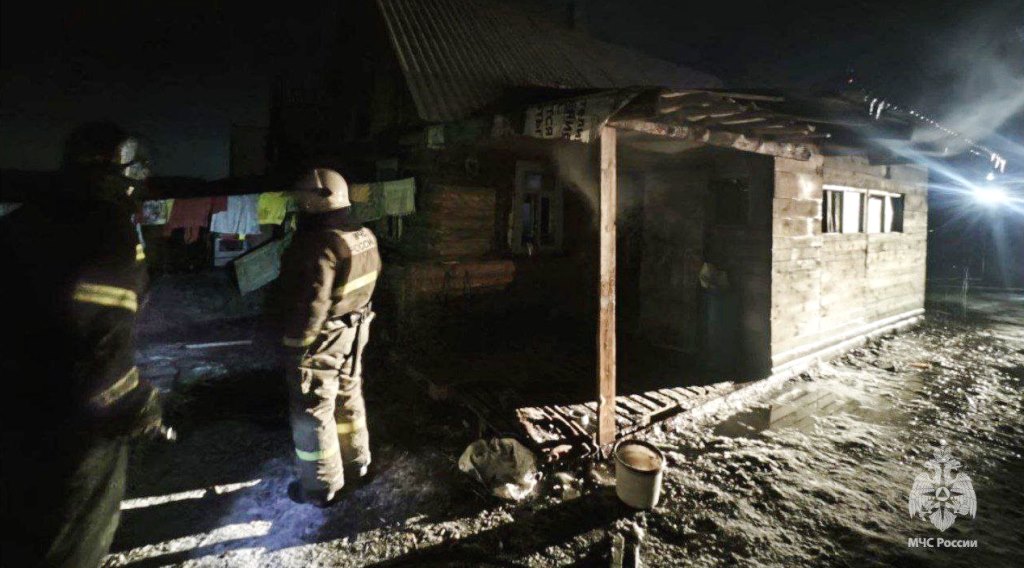 Фото В Бурятии сжегший своих детей мужчина умер в больнице