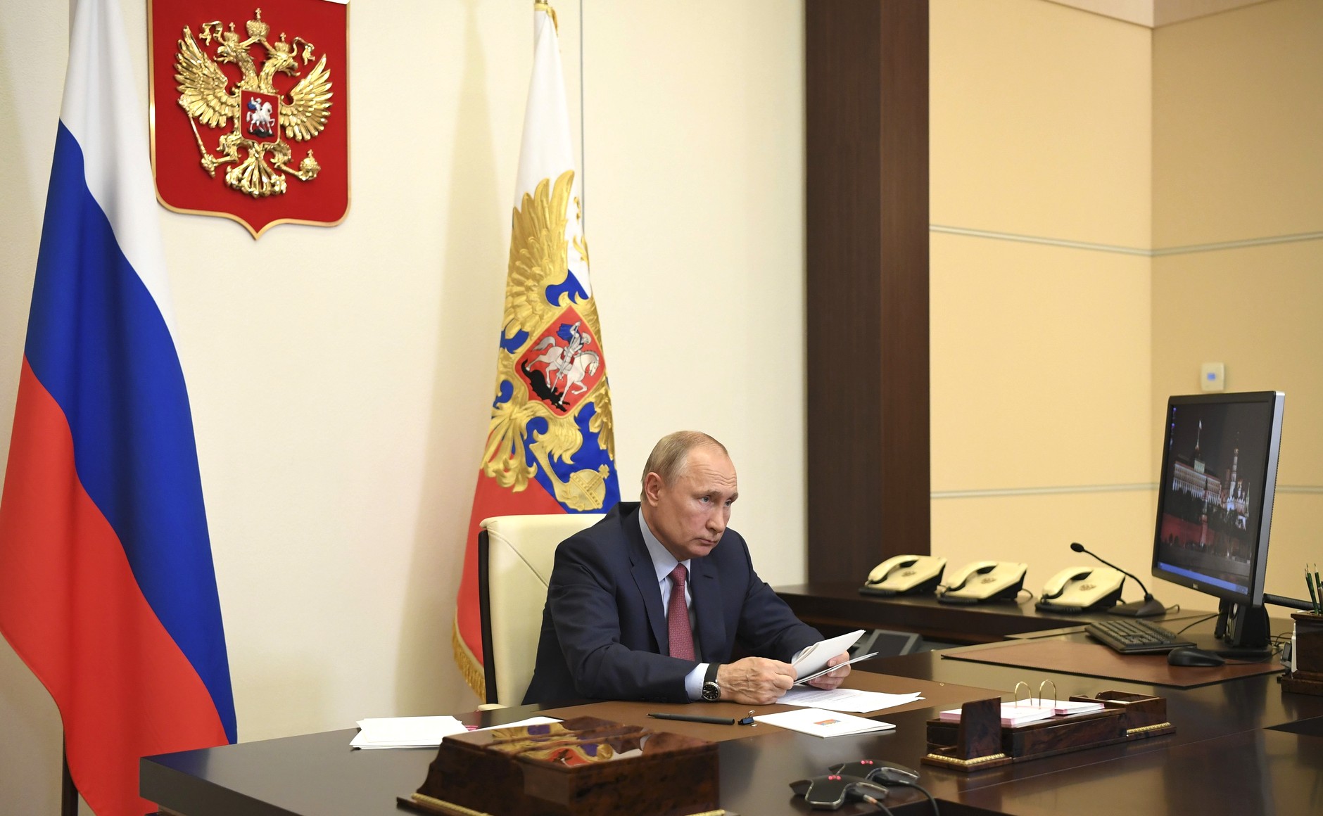 Фото Путин: ЕГЭ начнется 29 июня