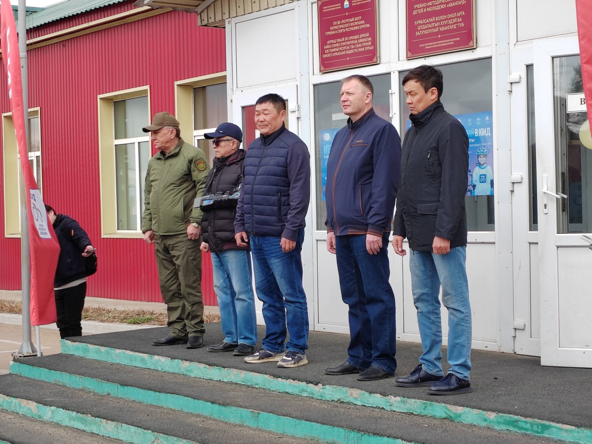 Фото Как депутаты Народного Хурала знакомились с полосой препятствия для военно-патриотического воспитания молодёжи