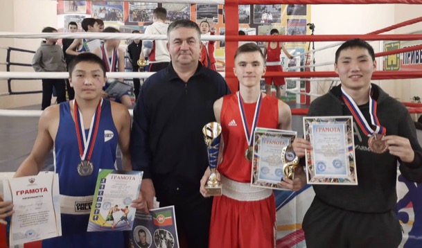 Фото Юные боксеры из Улан-Удэ привезли медали из Татарстана (ФОТО)