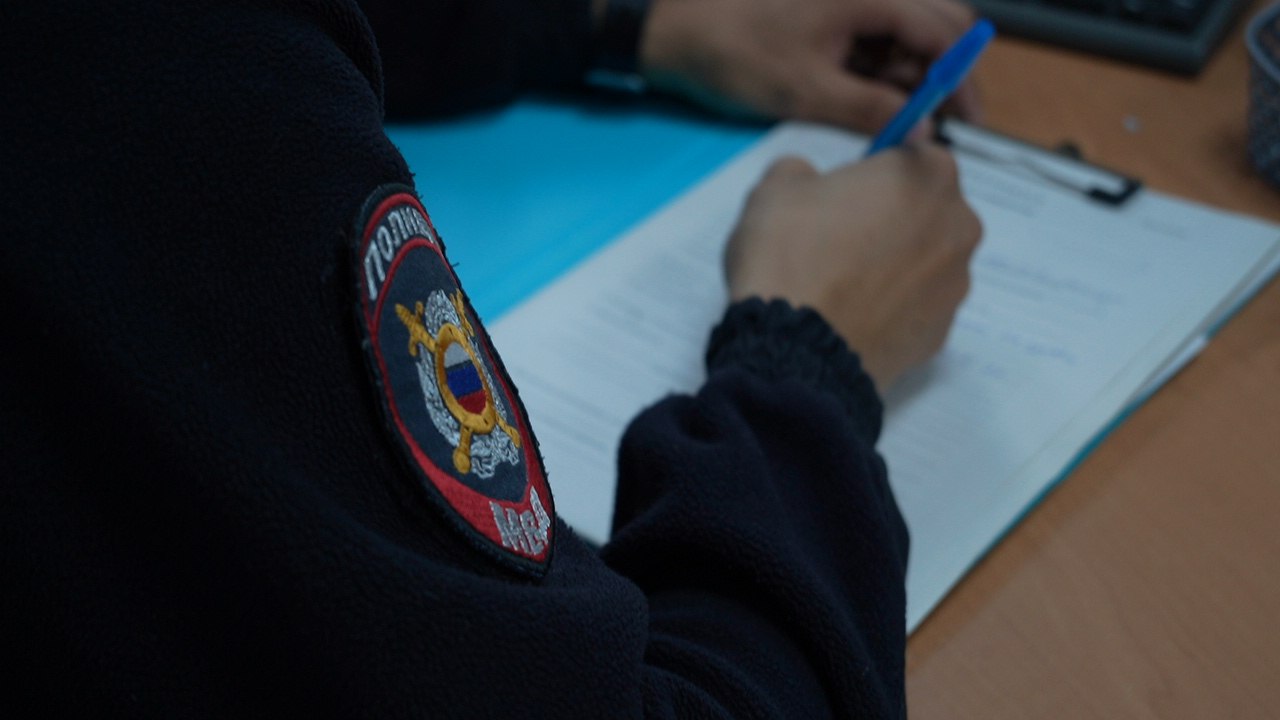 Фото В Улан-Удэ мужчина украл на автомойке ящик с инструментами 