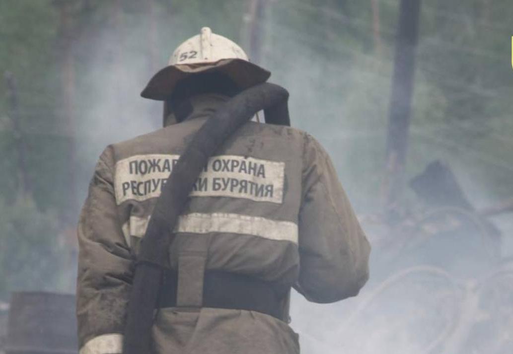 Фото В Заиграевском районе Бурятии неизвестный курильщик устроил огромный пожар