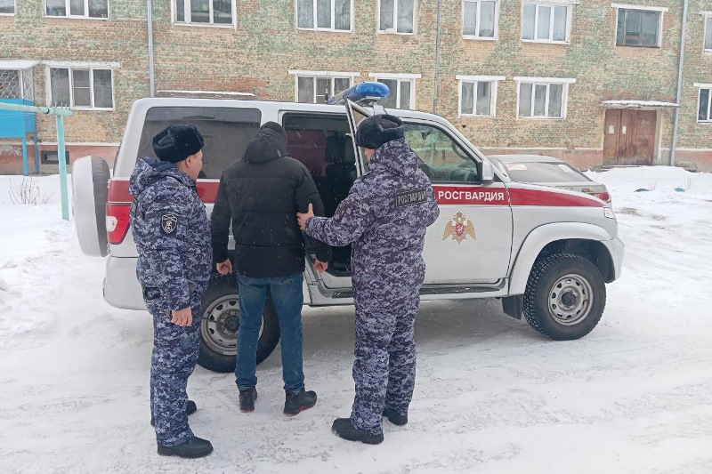 Фото Нетрезвый Дон Жуан выкрал деньги из сумочки жительницы Бурятии