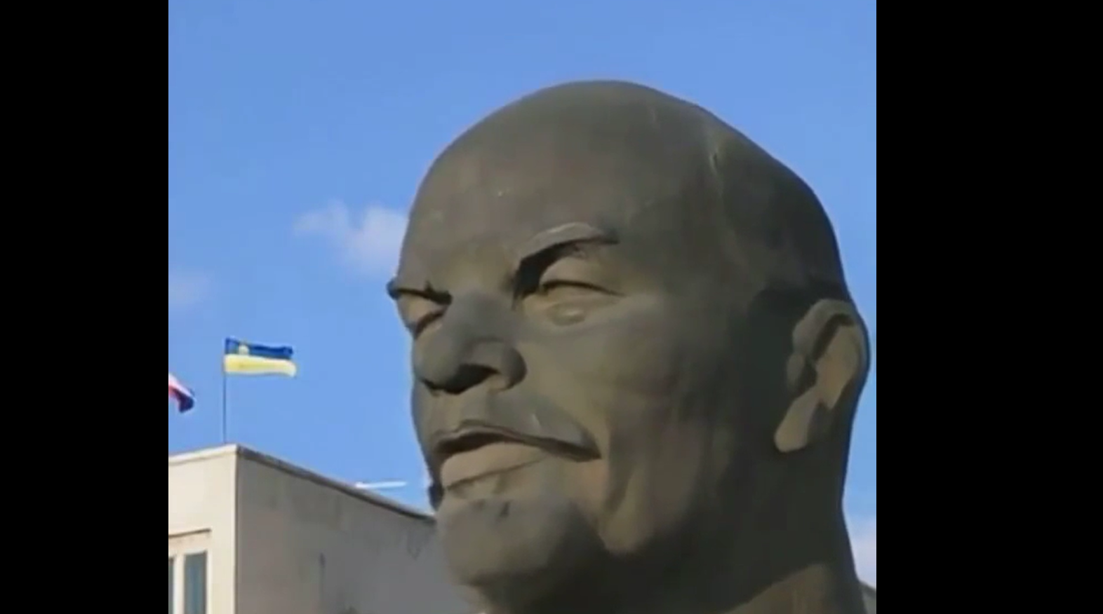 Фото Улан-удэнцы «оживили» Ленина