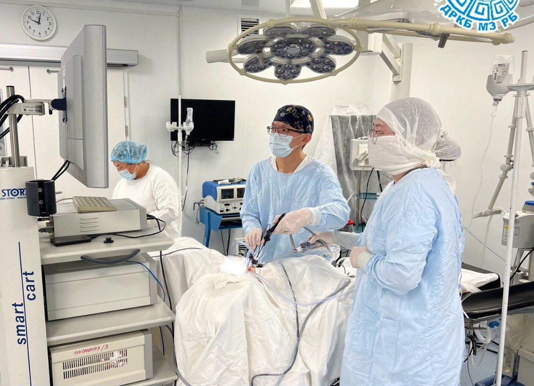 Фото Жареная колбаса, картошка и снеки: в Бурятии малыш едва не погиб от неправильного питания