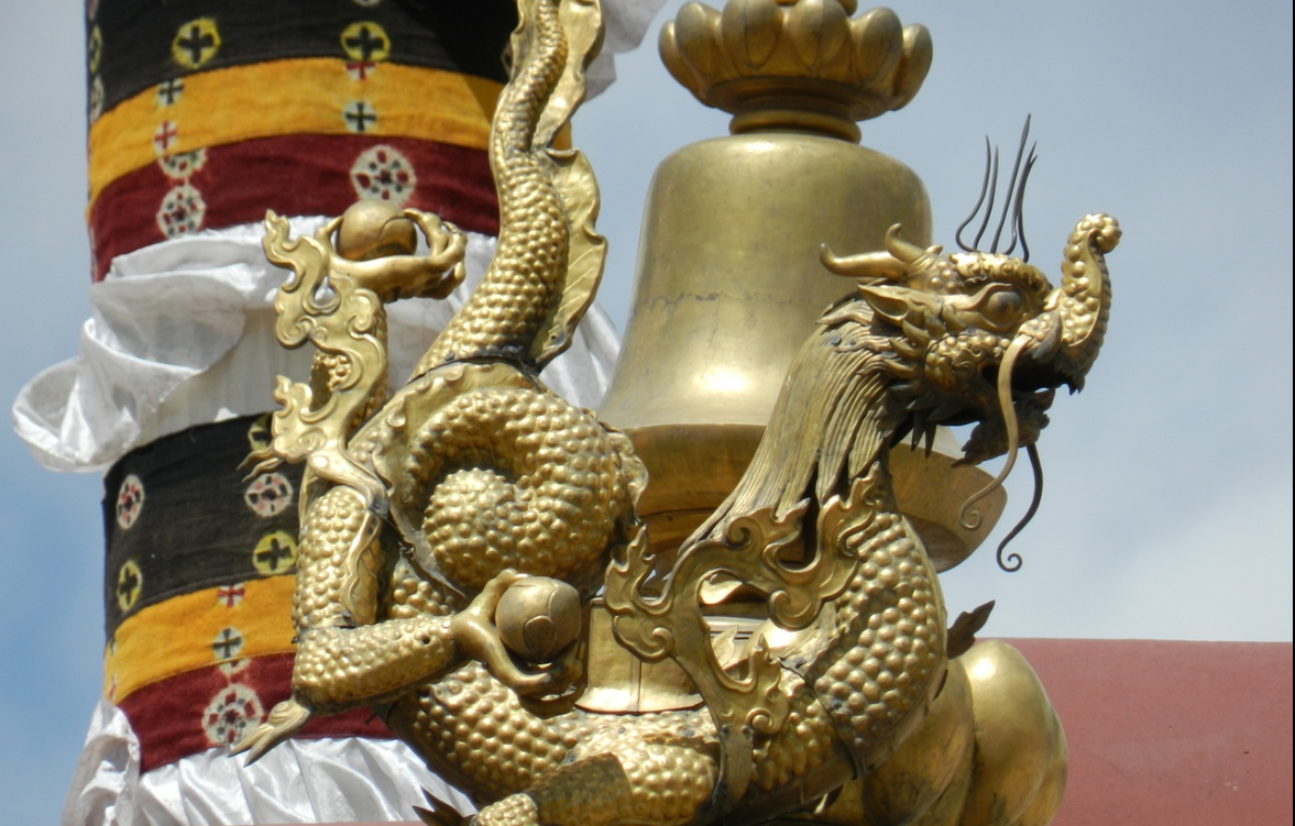 Фото Лама из Бурятии дал рекомендации на 2024 год людям, родившимся в годы Дракона