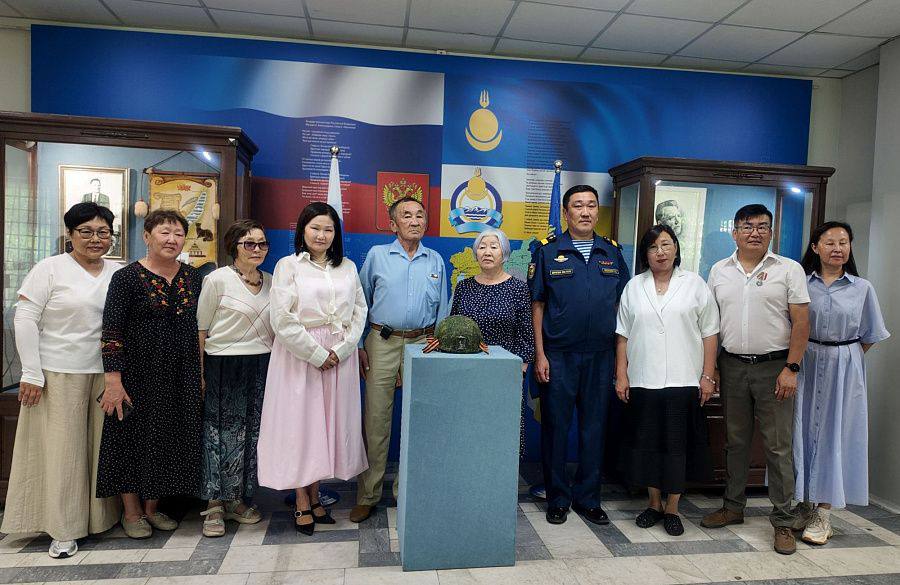 Фото Национальный музей Бурятии пополнился новым экспонатом - шлемом участника СВО Аюра Балданова