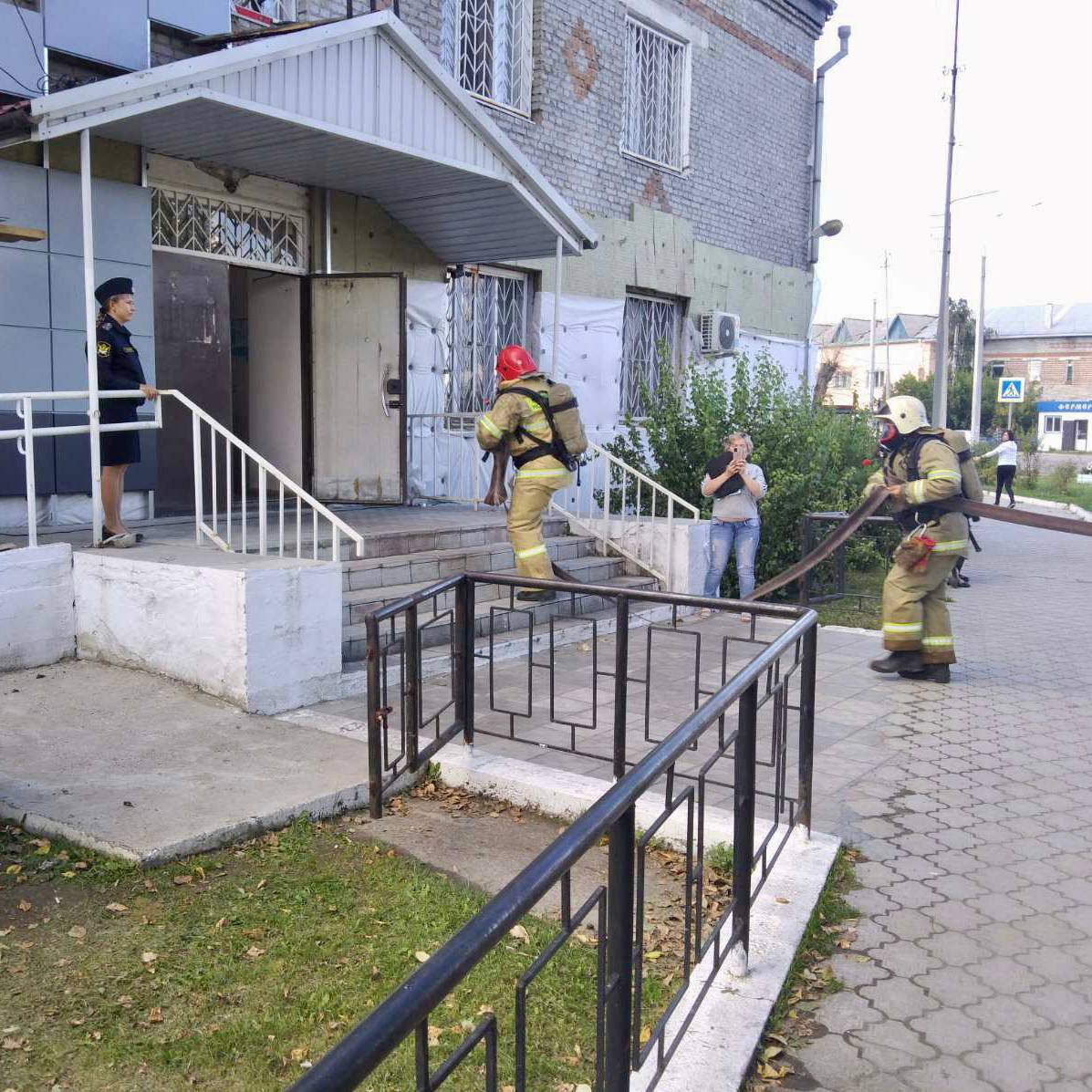 Фото Судьи и огнетушители: В Кабанском районе Бурятии прошла учебная эвакуация 