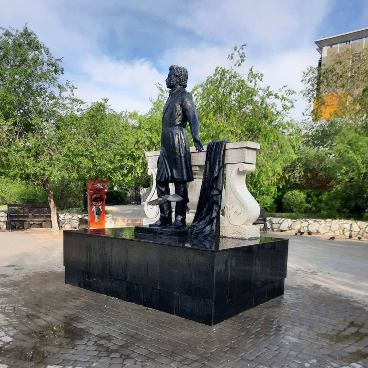 Фото В Улан-Удэ помыли Пушкина