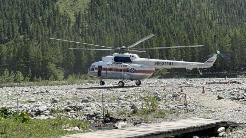 Фото Пострадавшую туристку из Питера эвакуировали из горной местности в Бурятии