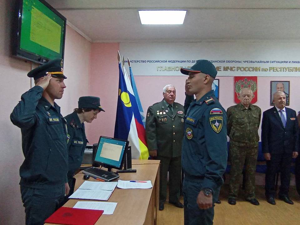 Фото Сотрудники Федеральной противопожарной  службы Улан -Удэ приняли присягу