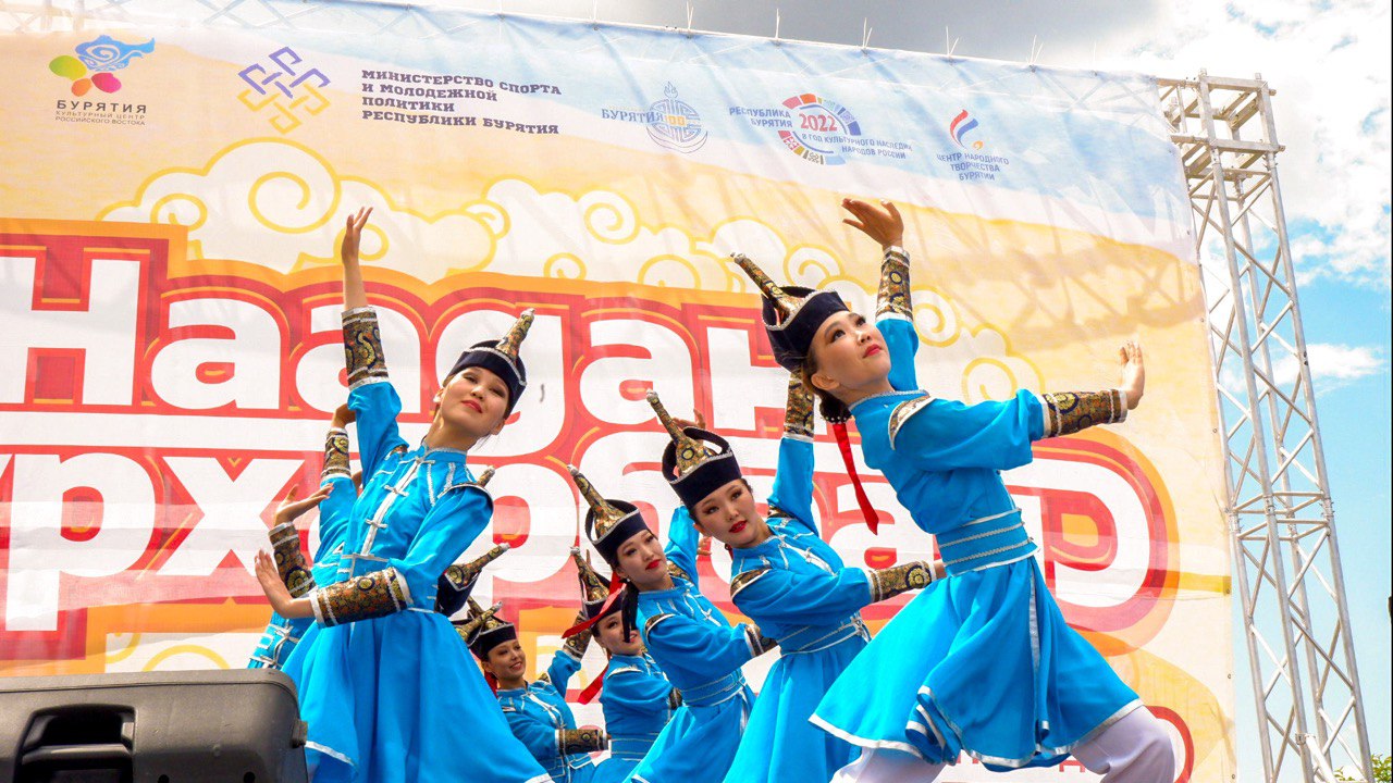 Фото Улан-Удэ принял праздник «Наадан-Сурхарбаан-2022» (ФОТО)