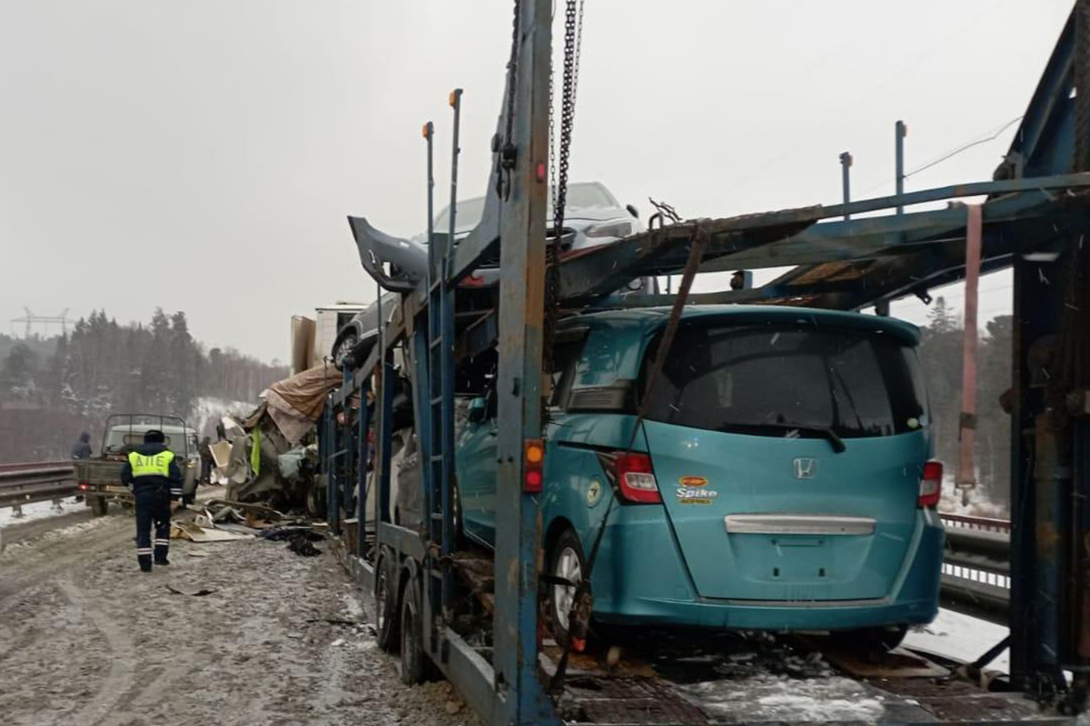 Фото В Бурятии пассажирка автовоза погибла при столкновении с фурой