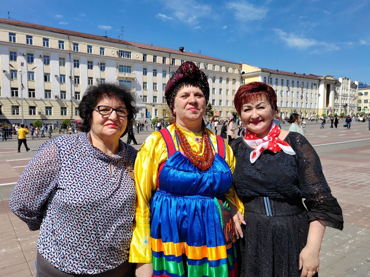 Фото Алексей Цыденов поздравил женщин Бурятии с Днем матери