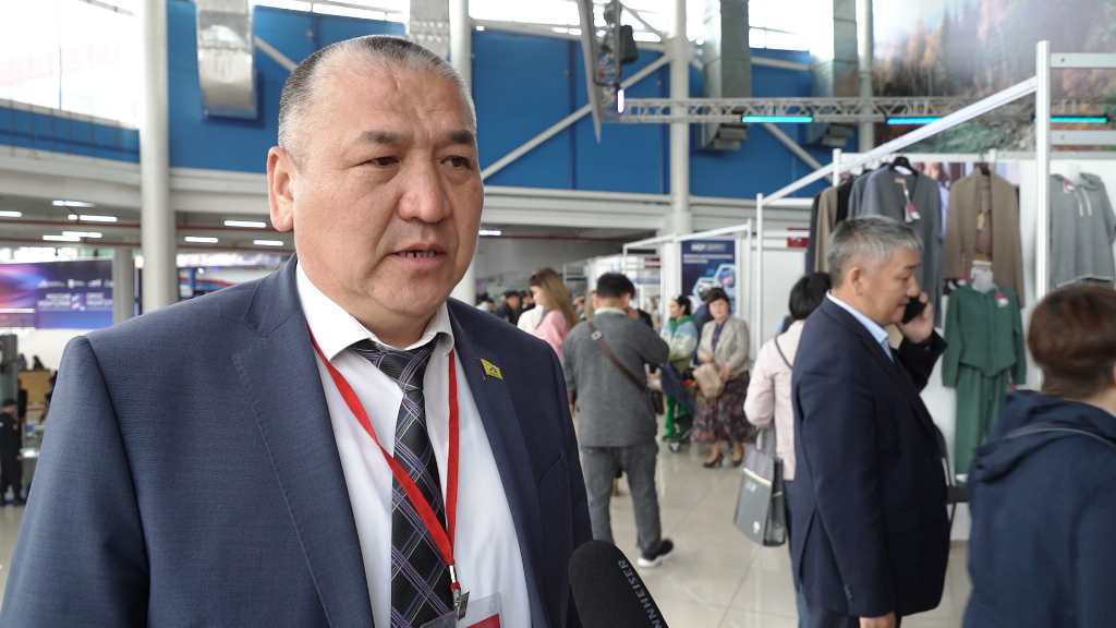 Фото «Тугрик-рубль»: депутаты горсовета Улан-Удэ прокомментировали переход на схему расчетов