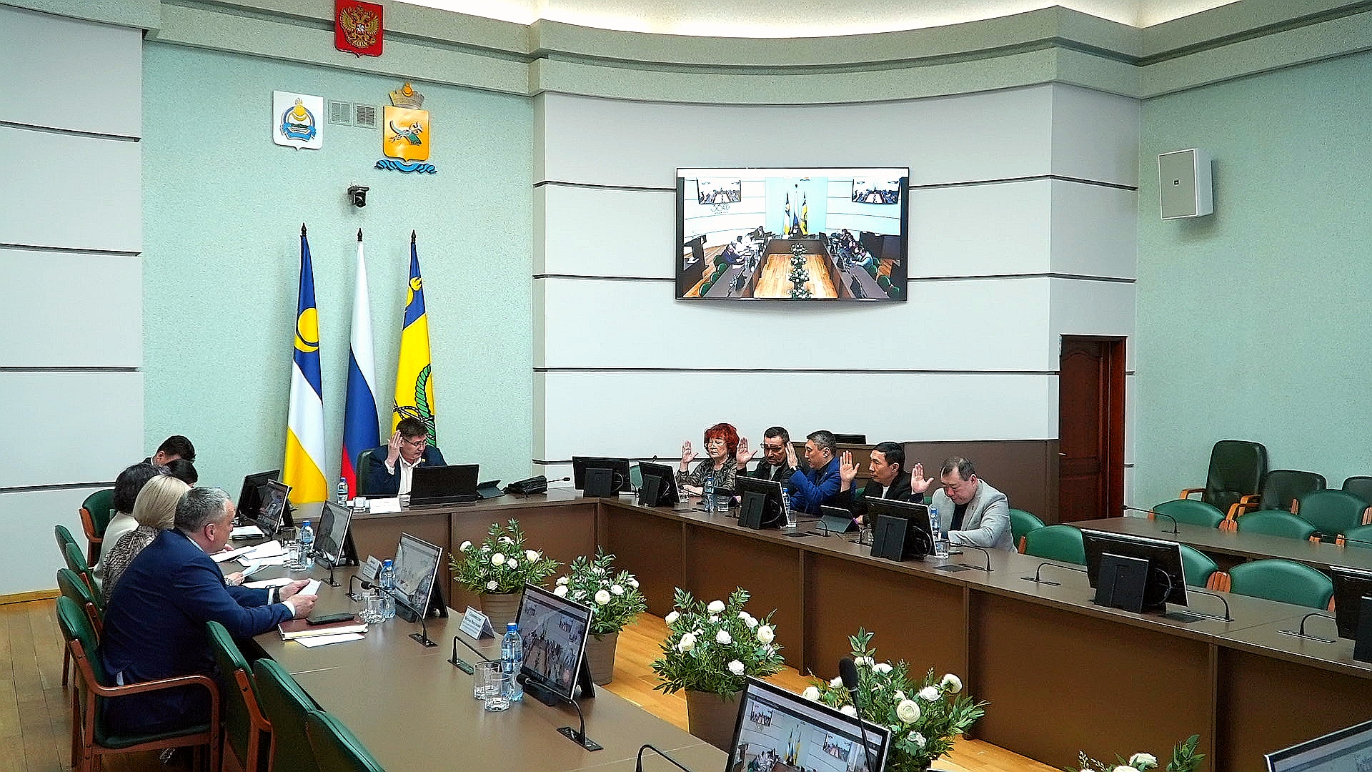 Фото В Улан-Удэ депутаты обсудили главные направления социального развития: лето, победа, спорт 