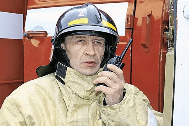Фото Командир звена, тушившего пожар в ТЦ в Кемерово, имел 6 выговоров