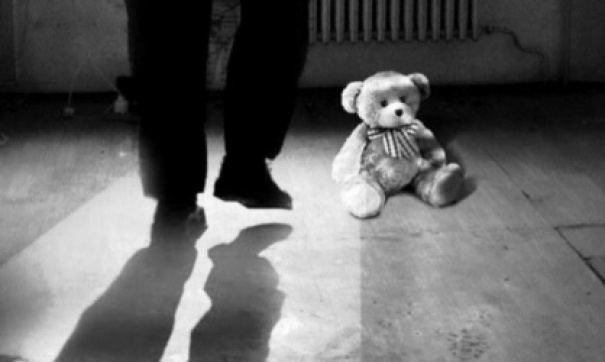 Фото В Бурятии девочка два года страдала от отчима-педофила