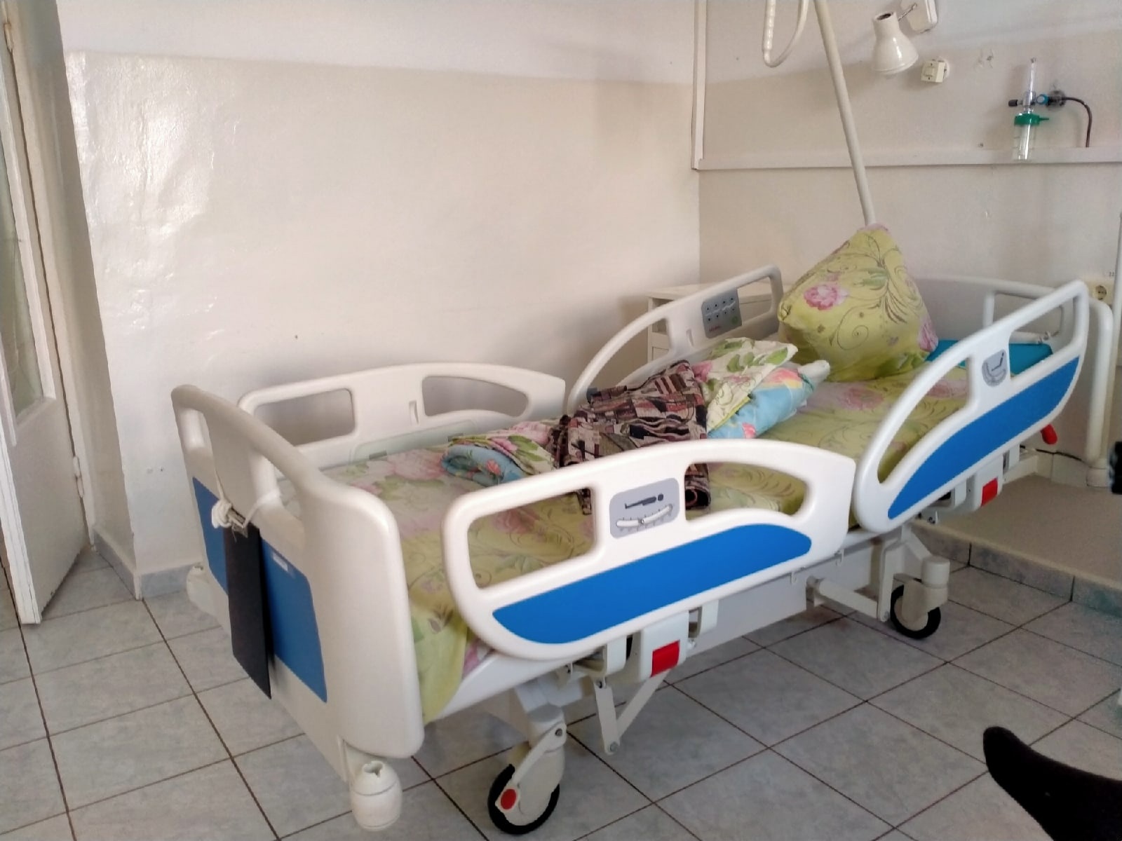 Фото В больницу Мухоршибирского района Бурятии поступили 58 новых функциональных кроватей
