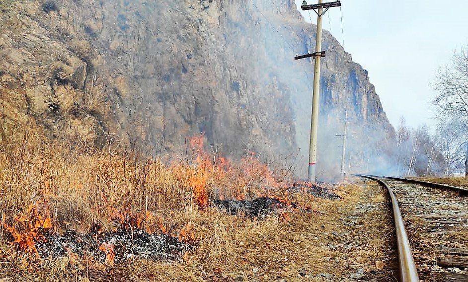 Фото В Бурятии из-за пожаров закрыли три туристических маршрута