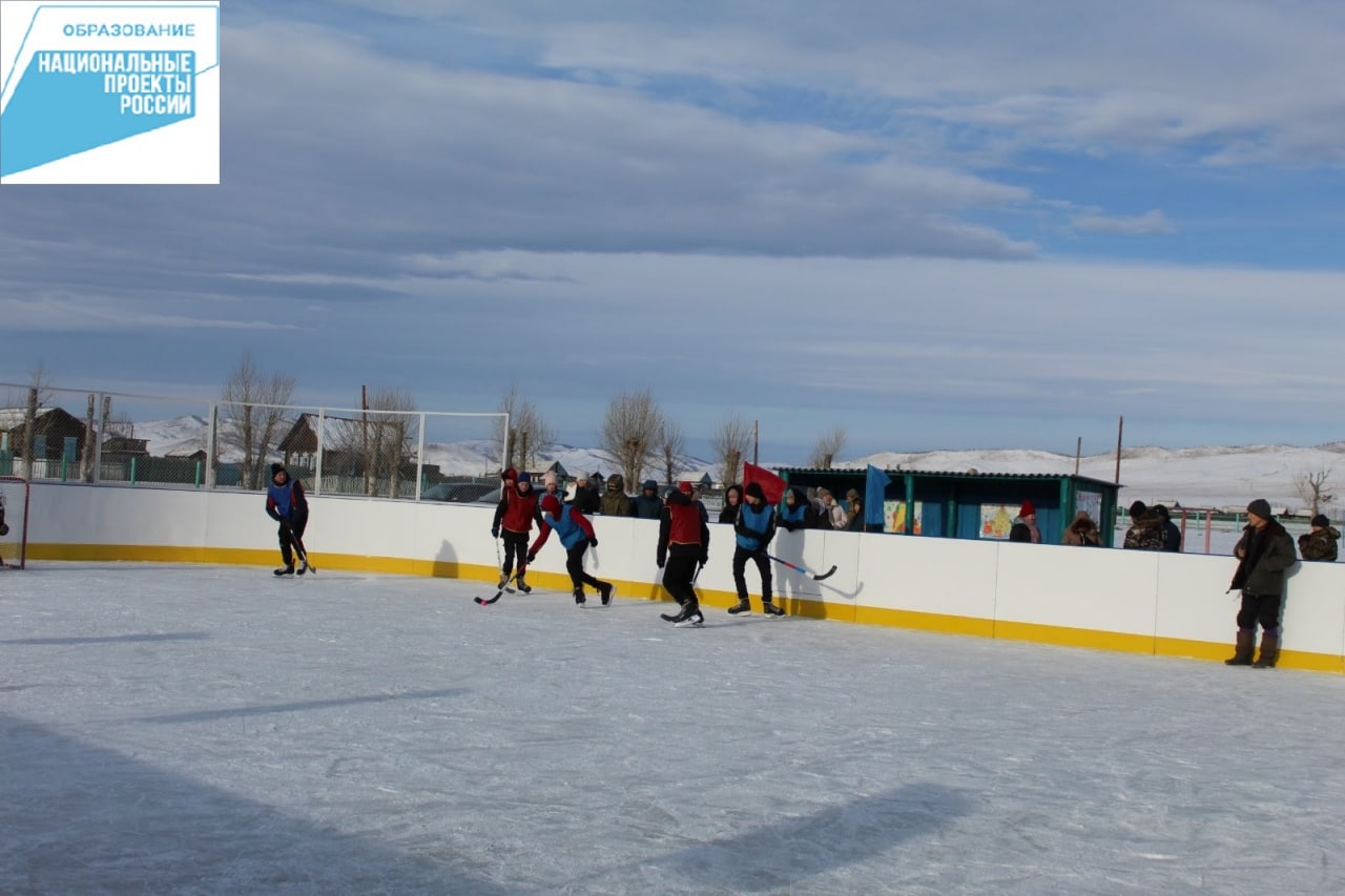 Фото Районная школа Бурятии получила оборудование и экипировку для хоккея