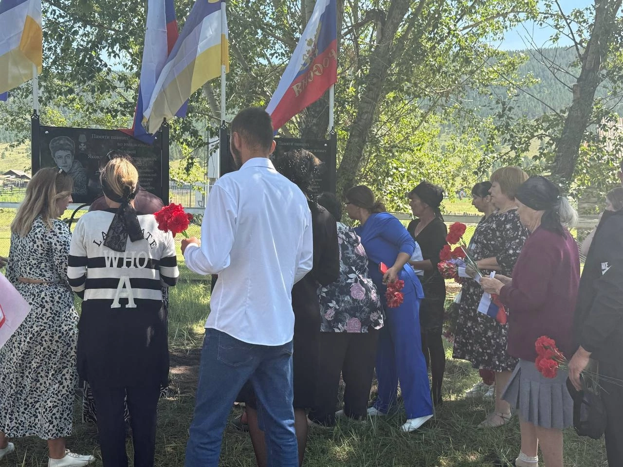 Фото Героям СВО открыли мемориальные доски в селе Бурятии