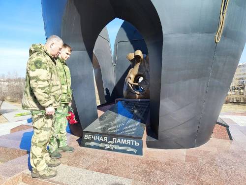 Фото В Улан-Удэ сотрудники вневедомственной охраны встретились с ликвидатором Чернобыльской катастрофы