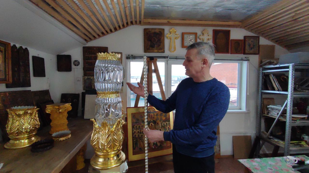 Фото В Бурятии кяхтинцы восстанавливают единственный в мире иконостас