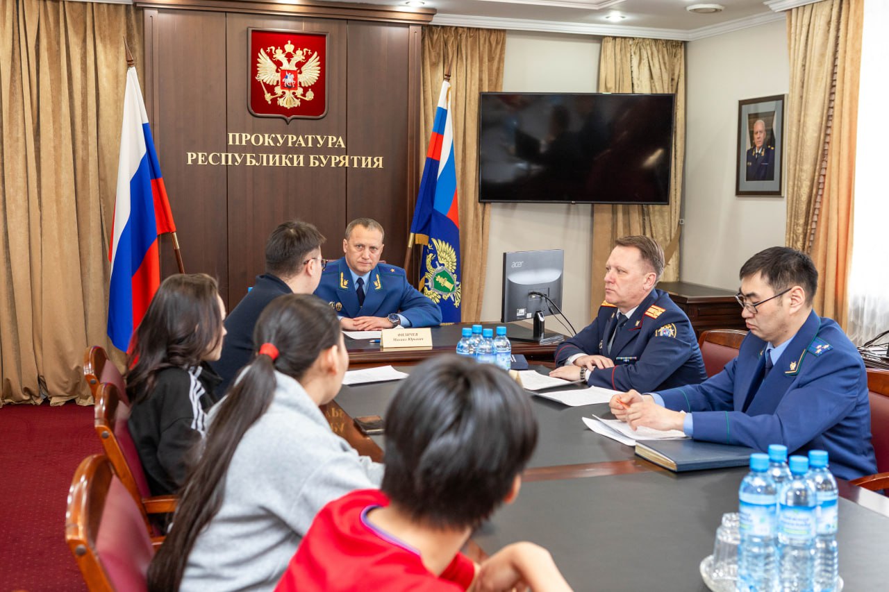 Фото Отравившиеся продукцией сети «Николаевский» дошли до прокуратуры Бурятии 