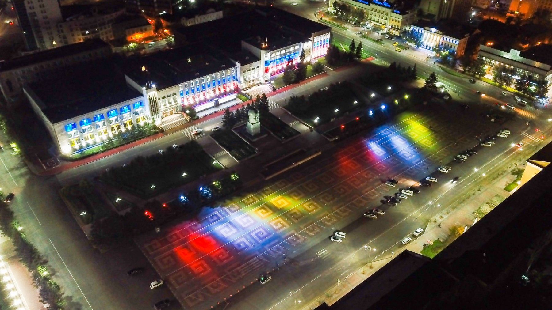 Фото В Улан-Удэ все выходные будет работать праздничная подсветка
