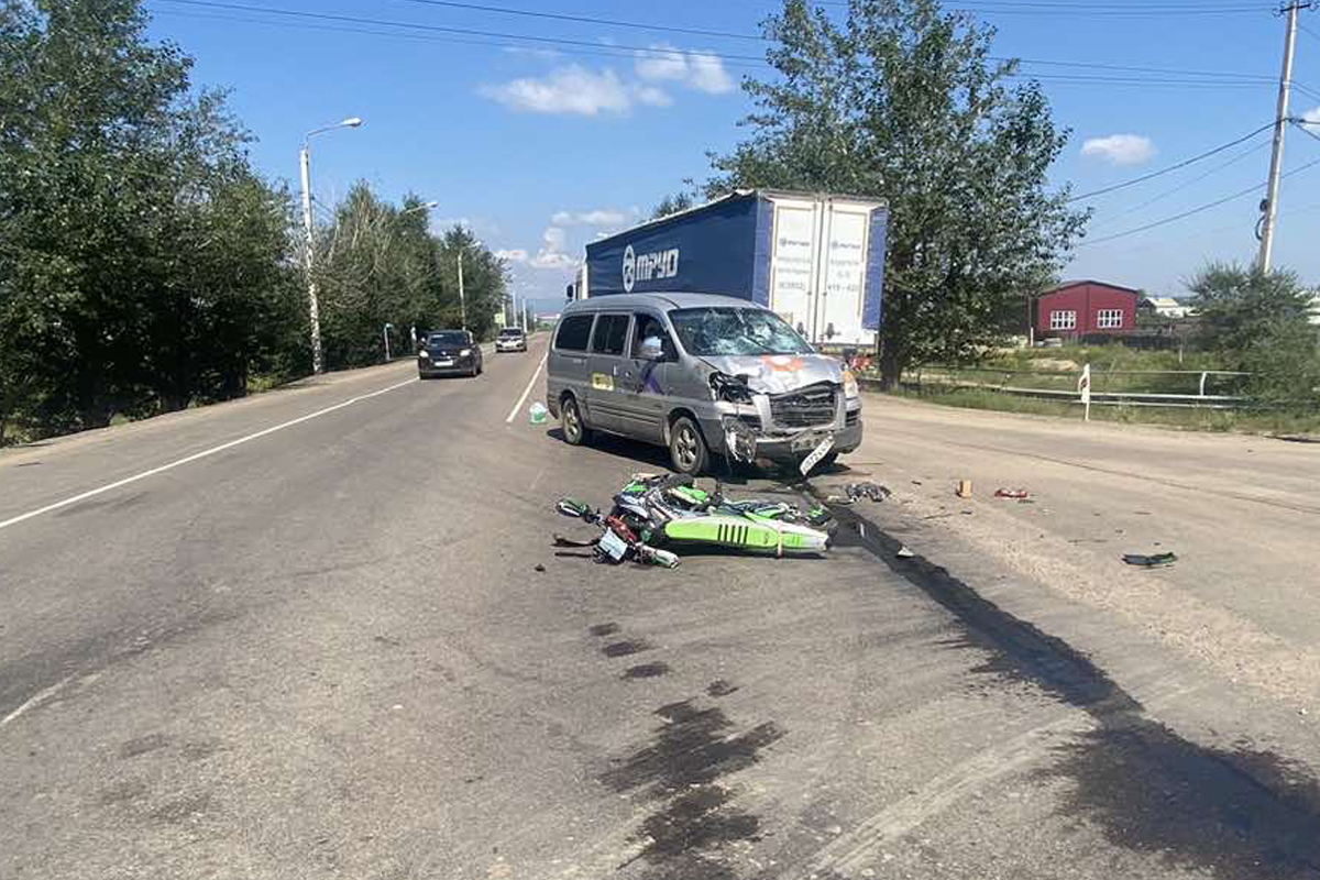 Фото В пригороде Улан-Удэ мотоциклист тяжело травмировался в ДТП