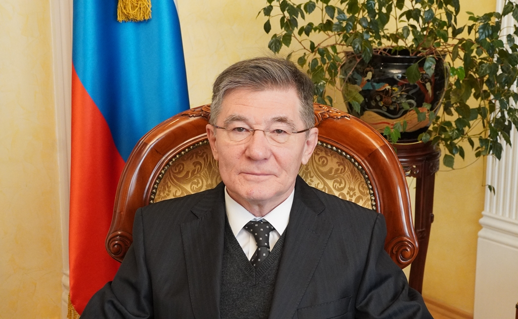 Фото Посол России в Монголии Искандер Азизов покидает пост