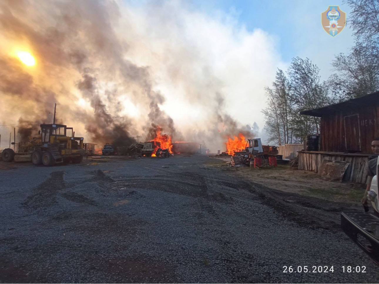 Фото Пожар уничтожил имущество строительной организации в районе Бурятии