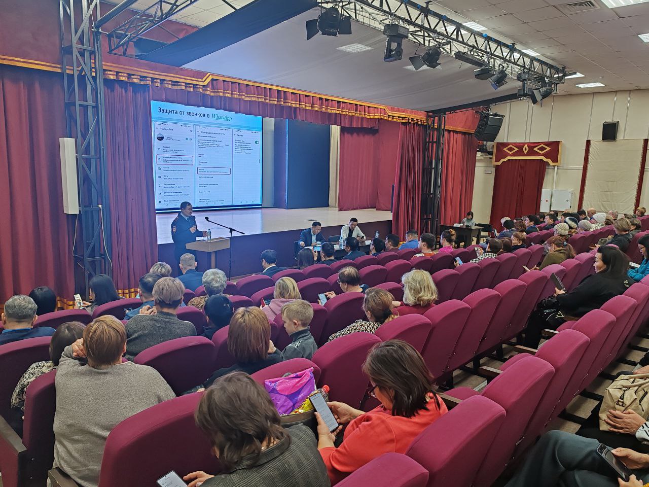 Фото Глава Советского района Улан-Удэ встретился с жителями