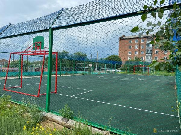Фото На округе в Улан-Удэ приняли первую спортивную площадку в 2021 году