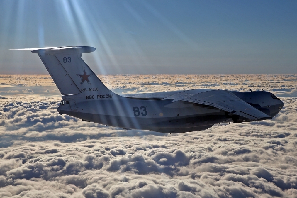 Фото Россия отправила в США самолет с оборудованием и масками