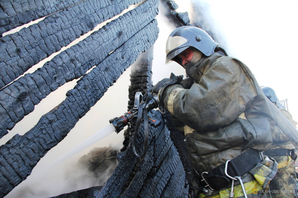 Фото В новогодние праздники в Улан-Удэ произошло 22 пожара