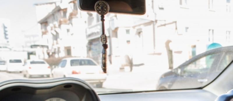 Фото Жительница Улан-Удэ попалась с поддельными правами во время оформления ДТП