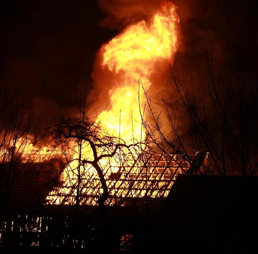 Фото В Бурятии неизвестные подожгли частный дом