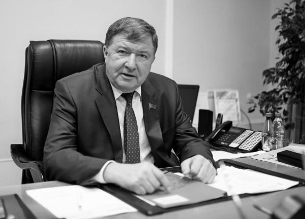 Фото В Забайкалье скончался председатель Заксобрания Игорь Лиханов