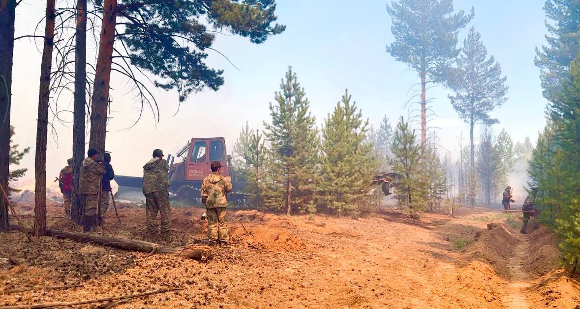 Фото В Бурятии продолжают тушить лесные пожары