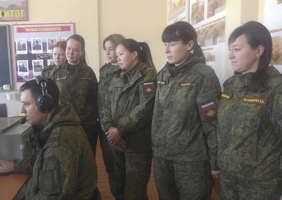 Фото В Бурятии началась подготовка женских экипажей для участия в "Танковом биатлоне"